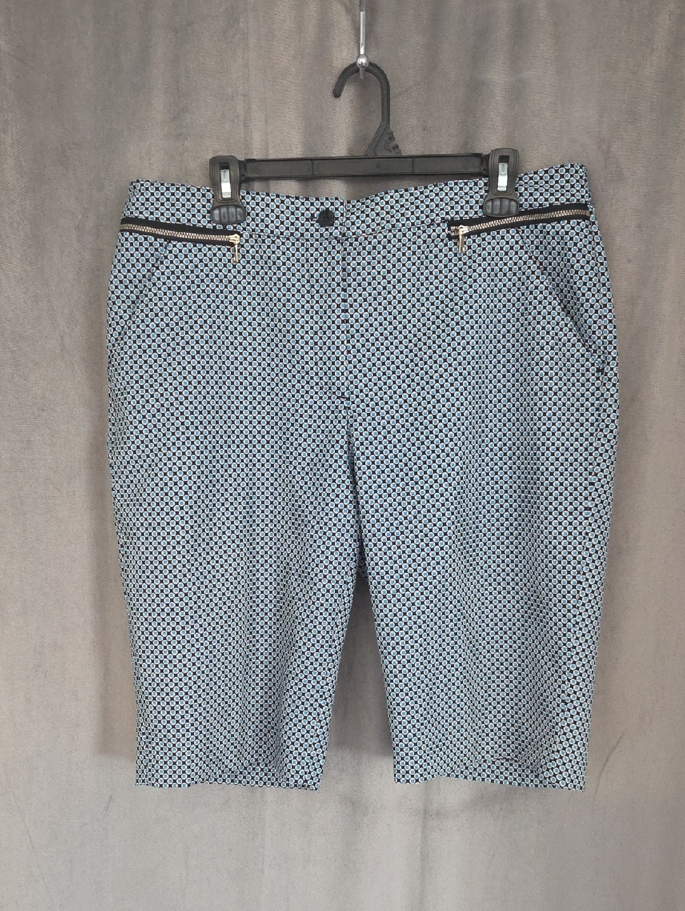 EP Pro Size 14 Light Blue Geometric Flat-Front Golf Shorts with Gold Zips